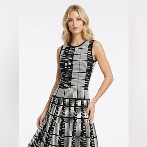 STELLA & JAMIE blacks & white knit fit and flare dress size xsmall sleeveless